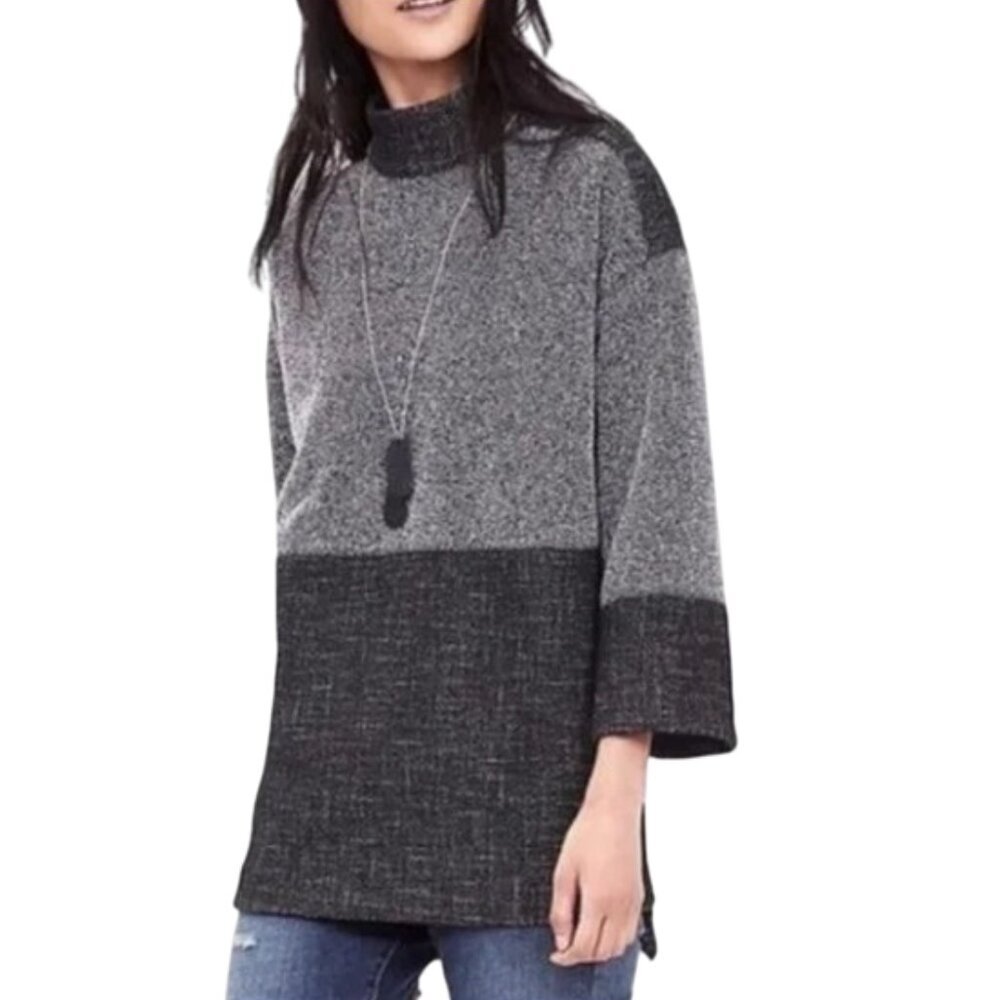 Banana Republic Black & White Tweed Color Block Top Size M